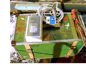 Комплекс приборов для измерения проникающей под лед солнечной радиаци: Подводный и надводный датчики, регистрирующее устройство